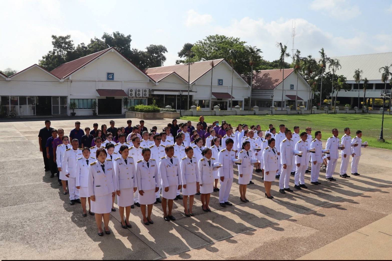 title - ศูนย์ส่งเสริมและพัฒนาอาชีพเสริมนอกภาคการเกษตร (ศพส.) จัดพิธีถวายเครื่องราชสักการะ วางพานพุ่ม และพิธีลงนามถวายพระพรชัยมงคลเฉลิมพระเกียรติ เนื่องในโอกาสมหามงคลเฉลิมพระชนมพรรษา สมเด็จพระนางเจ้าสุทิดา พัชรสุธาพิมลลักษณ พระบรมราชินี วันที่ 3 มิถุนายน 2569
